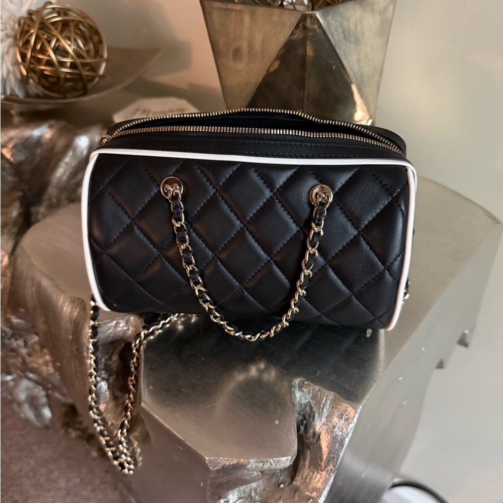 CHANEL Black Quilted Shoulder Bag with White Trim and Silver Hardware - Picture 5 of 7